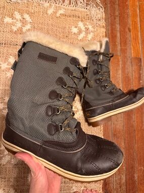 L.L. Bean Shearling-Lined Bean Boots | Cozy Winter Duck Boots size 9  Great cond